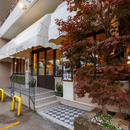 La Bussola Hotel