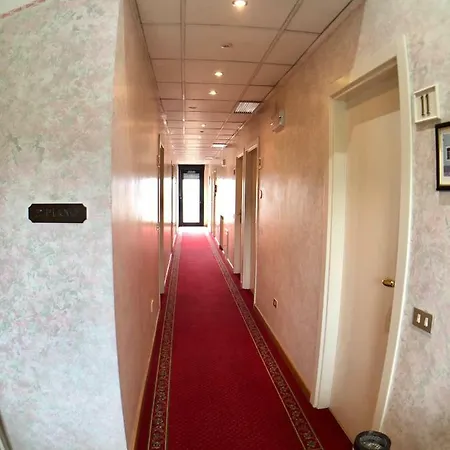 La Bussola Hotel